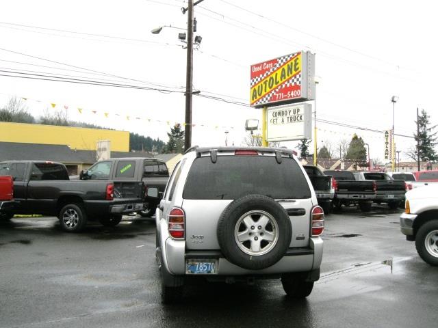 2004 Jeep Liberty SLT 25