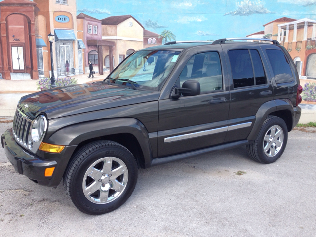 2005 Jeep Liberty SLT 25