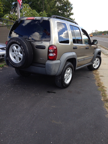 2005 Jeep Liberty Elk Conversion Van