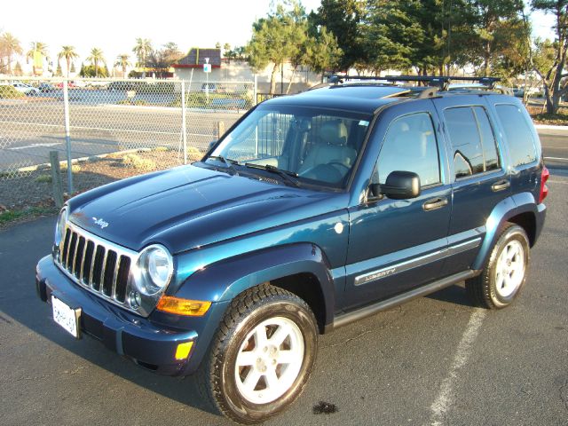 2005 Jeep Liberty Super