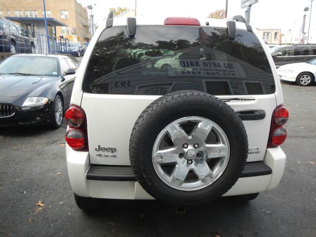 2005 Jeep Liberty Super