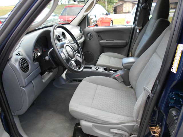 2005 Jeep Liberty Extended Cab V8 LT W/1lt