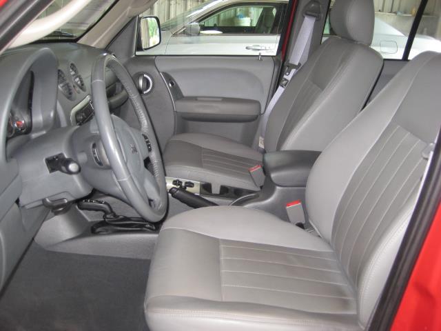 2005 Jeep Liberty SLT 25