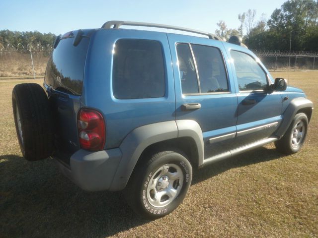 2005 Jeep Liberty Unknown