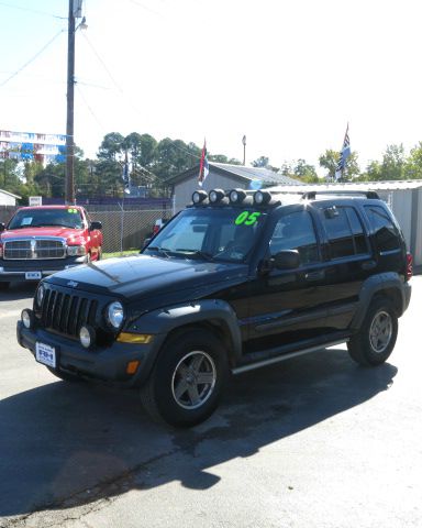 2005 Jeep Liberty Lariat Crew Cab 2WD Super Duty