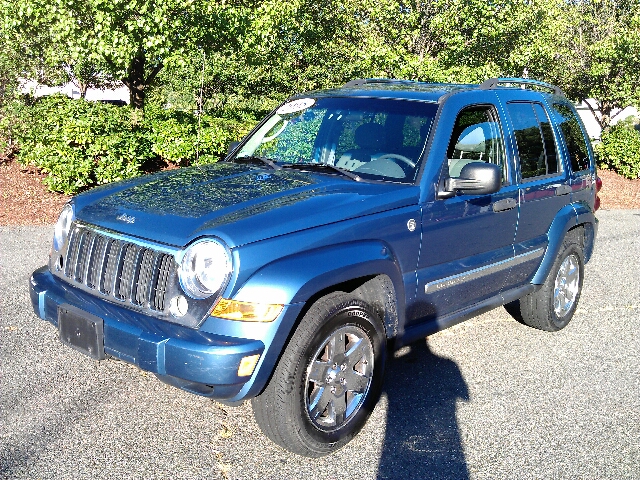 2005 Jeep Liberty Super
