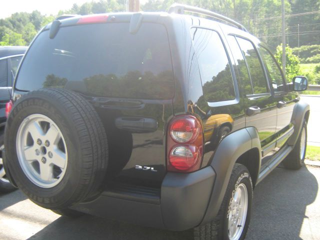 2006 Jeep Liberty Elk Conversion Van