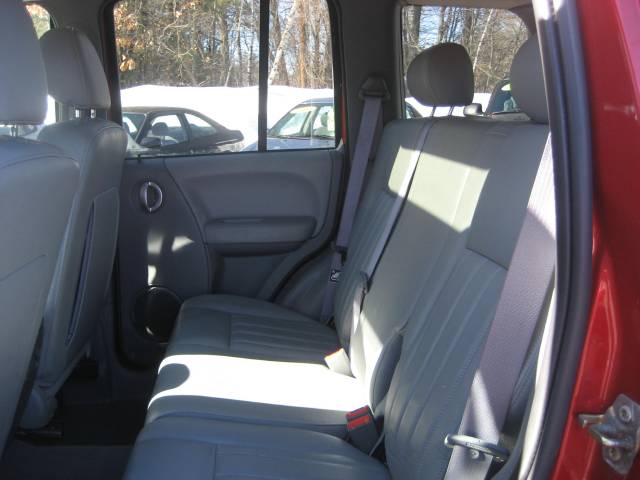 2006 Jeep Liberty SLT 25