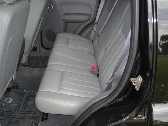 2006 Jeep Liberty SLT 25