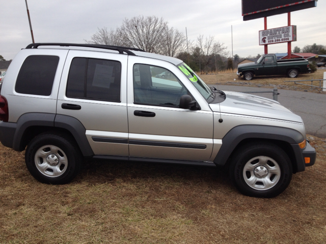 2006 Jeep Liberty DX AWD