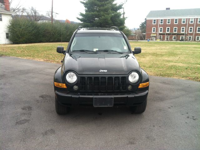 2006 Jeep Liberty Reg Cab 108 WB LS