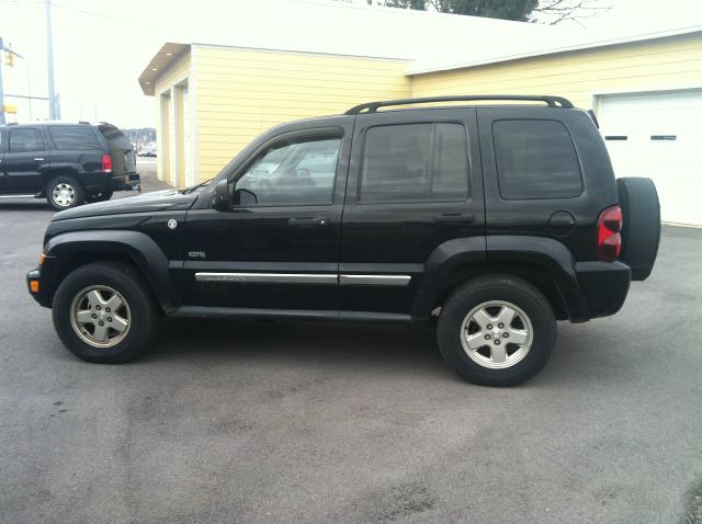 2006 Jeep Liberty Reg Cab 108 WB LS