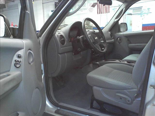 2006 Jeep Liberty 2 Dr SC2 Coupe