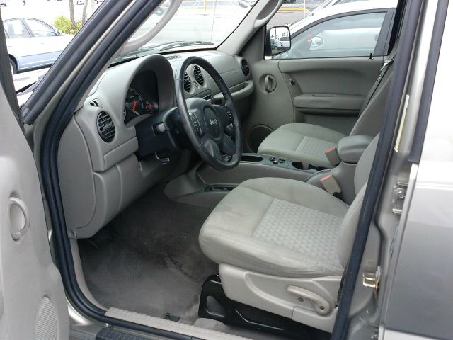 2006 Jeep Liberty Extended Cab V8 LT W/1lt