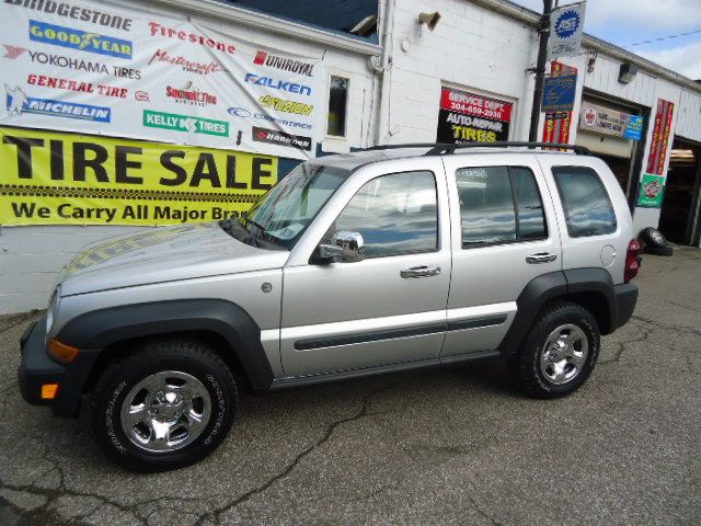 2007 Jeep Liberty T6 AWD Leather Moonroof Navigation