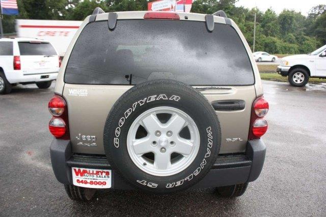 2007 Jeep Liberty Bucket