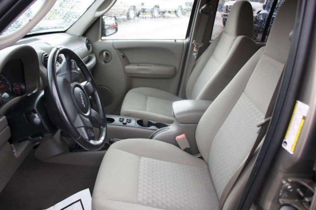 2007 Jeep Liberty Bucket