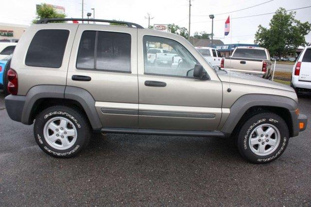 2007 Jeep Liberty Bucket