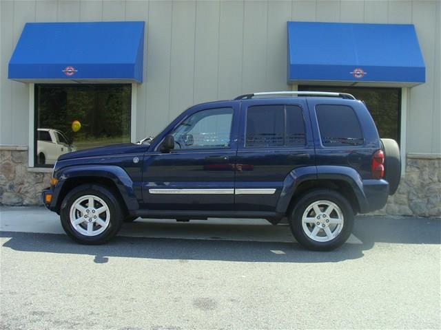 2007 Jeep Liberty 2WD Crew Cab SWB S
