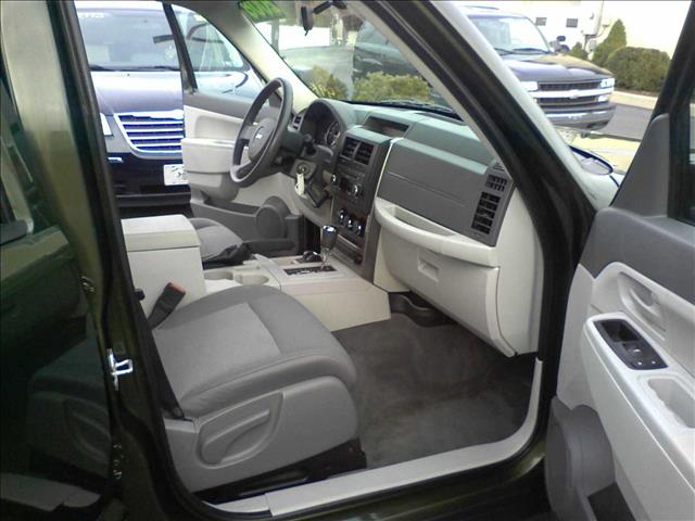 2008 Jeep Liberty 2 Dr SC2 Coupe