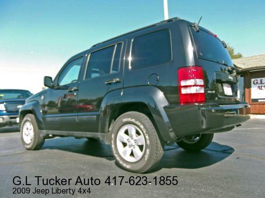 2009 Jeep Liberty SLT 25
