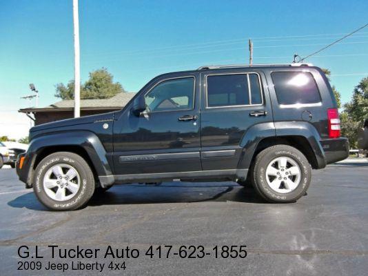 2009 Jeep Liberty SLT 25