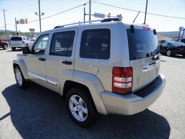 2010 Jeep Liberty SLT 25