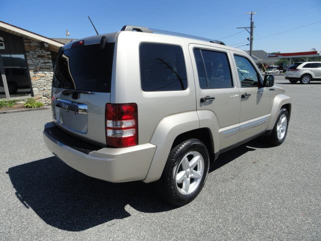 2010 Jeep Liberty SLT 25