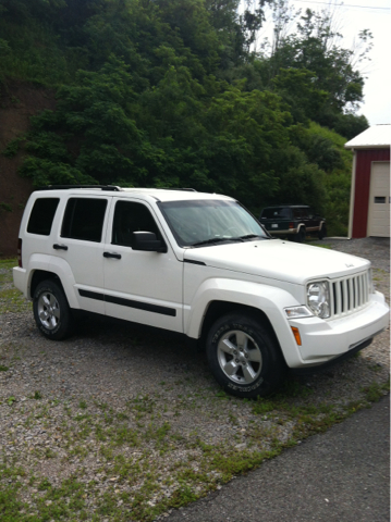 2010 Jeep Liberty Elk Conversion Van