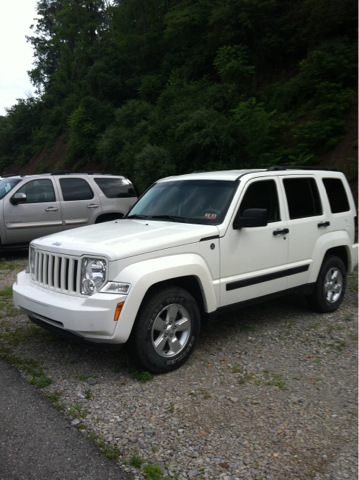 2010 Jeep Liberty Elk Conversion Van