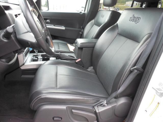 2010 Jeep Liberty SLT 25