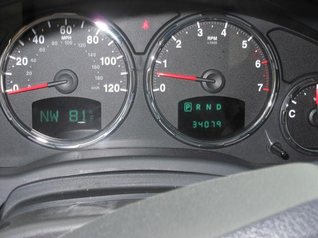 2010 Jeep Liberty SLT 25