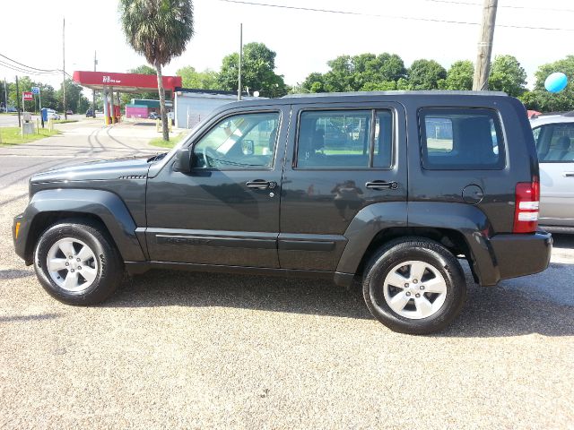 2011 Jeep Liberty Extended Cab V8 LT W/1lt