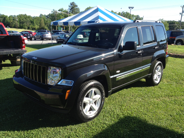 2012 Jeep Liberty Extended Cab V8 LT W/1lt