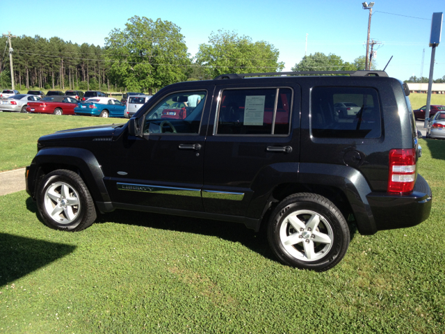 2012 Jeep Liberty Extended Cab V8 LT W/1lt