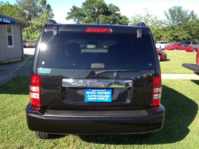 2012 Jeep Liberty Extended Cab V8 LT W/1lt