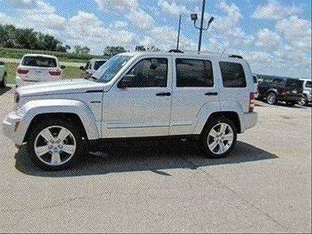 2012 Jeep Liberty 69H