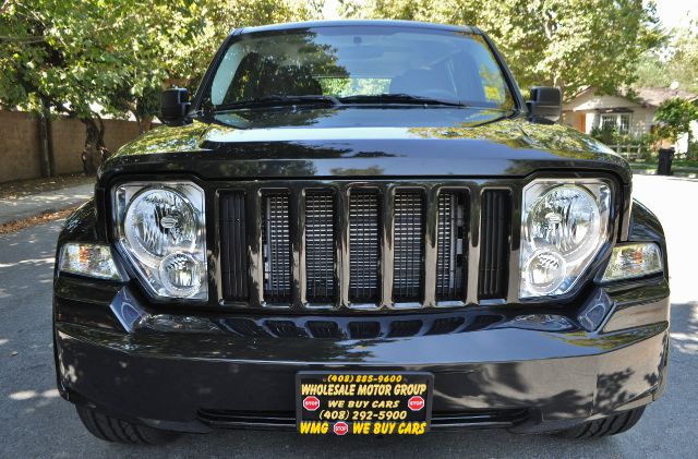 2012 Jeep Liberty Extended Cab V8 LT W/1lt