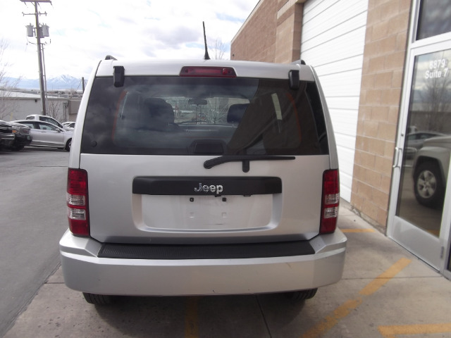 2012 Jeep Liberty Extended Cab V8 LT W/1lt