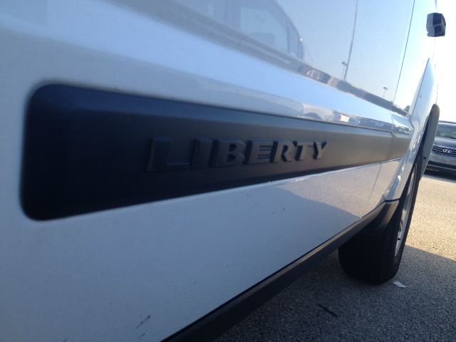 2012 Jeep Liberty Extended Cab V8 LT W/1lt