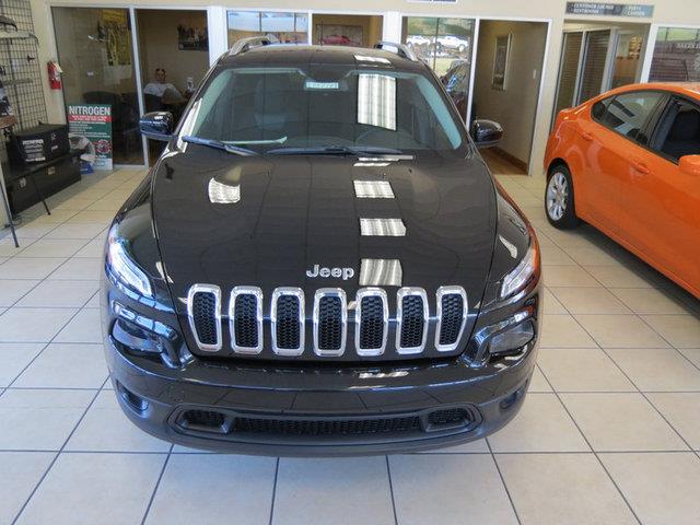 2014 Jeep Liberty 1995 Lincoln Signature