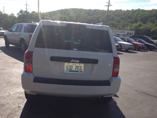 2007 Jeep Patriot Extended Cab V8 LT W/1lt