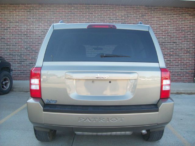 2008 Jeep Patriot Extended Cab V8 LT W/1lt