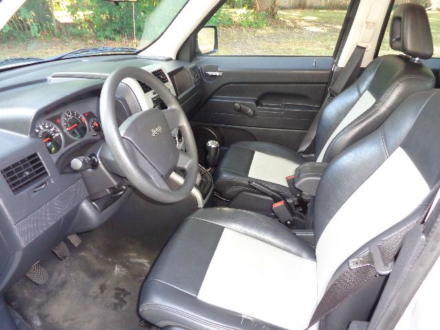 2008 Jeep Patriot Extended Cab V8 LT W/1lt