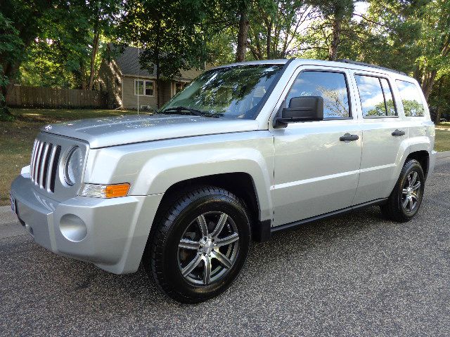 2008 Jeep Patriot Extended Cab V8 LT W/1lt