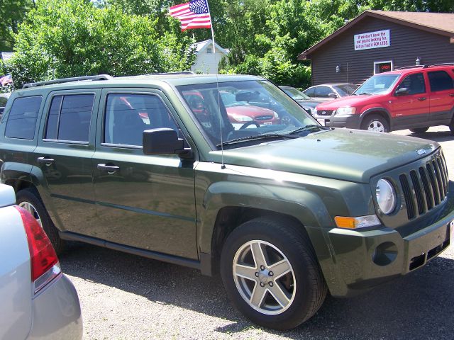 2008 Jeep Patriot Extended Cab V8 LT W/1lt