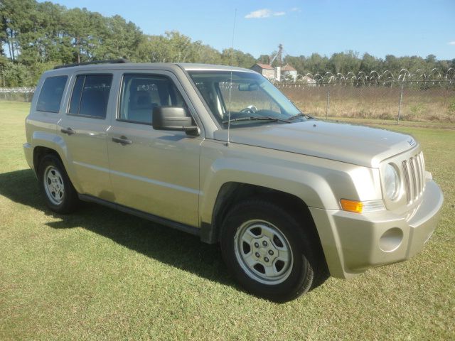 2009 Jeep Patriot Extended Cab V8 LT W/1lt