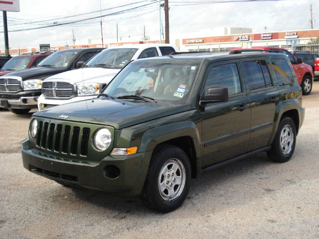 2009 Jeep Patriot Extended Cab V8 LT W/1lt