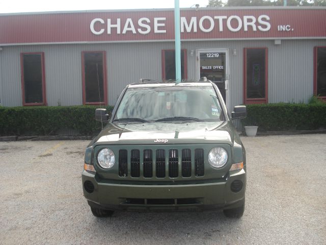 2009 Jeep Patriot Extended Cab V8 LT W/1lt