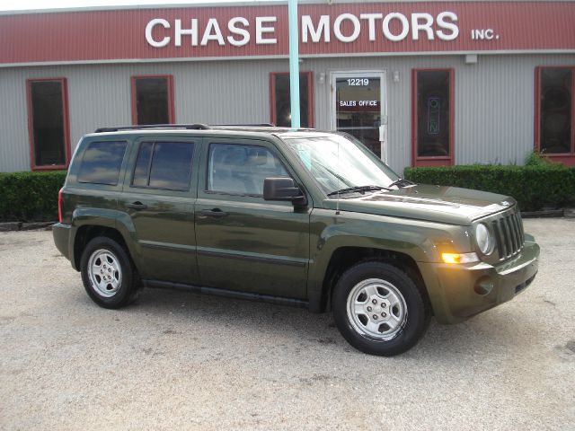 2009 Jeep Patriot Extended Cab V8 LT W/1lt